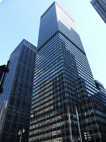 Amenity-rich Class A office tower at 277 Park Avenue in the heart of the Plaza district, NYC.