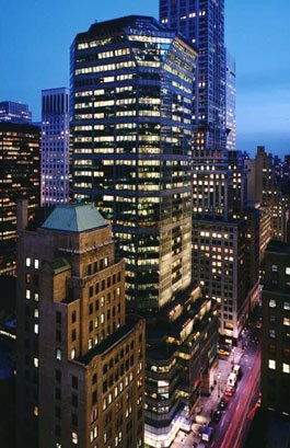 425 Lexington Avenue, commercial building offering Class A office space in Midtown East, NYC.