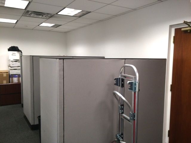 545 Fifth Avenue Office Space - Cubicles