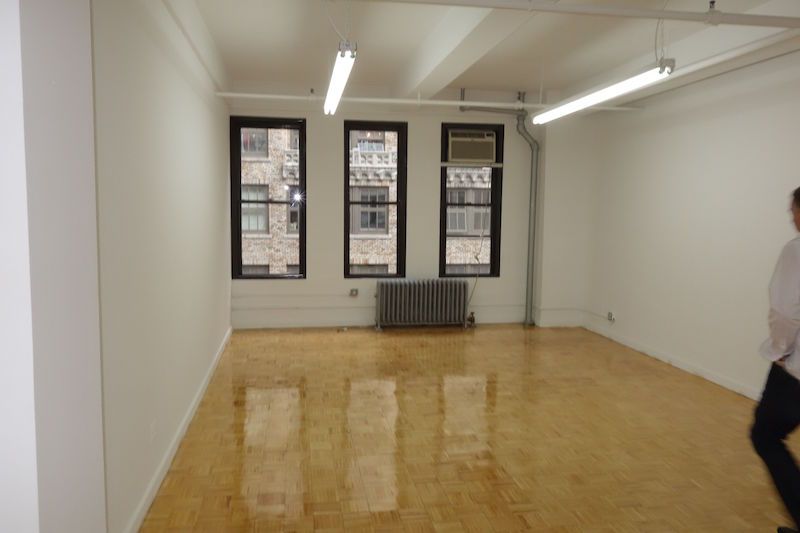 262 W. 38th St. Office Space