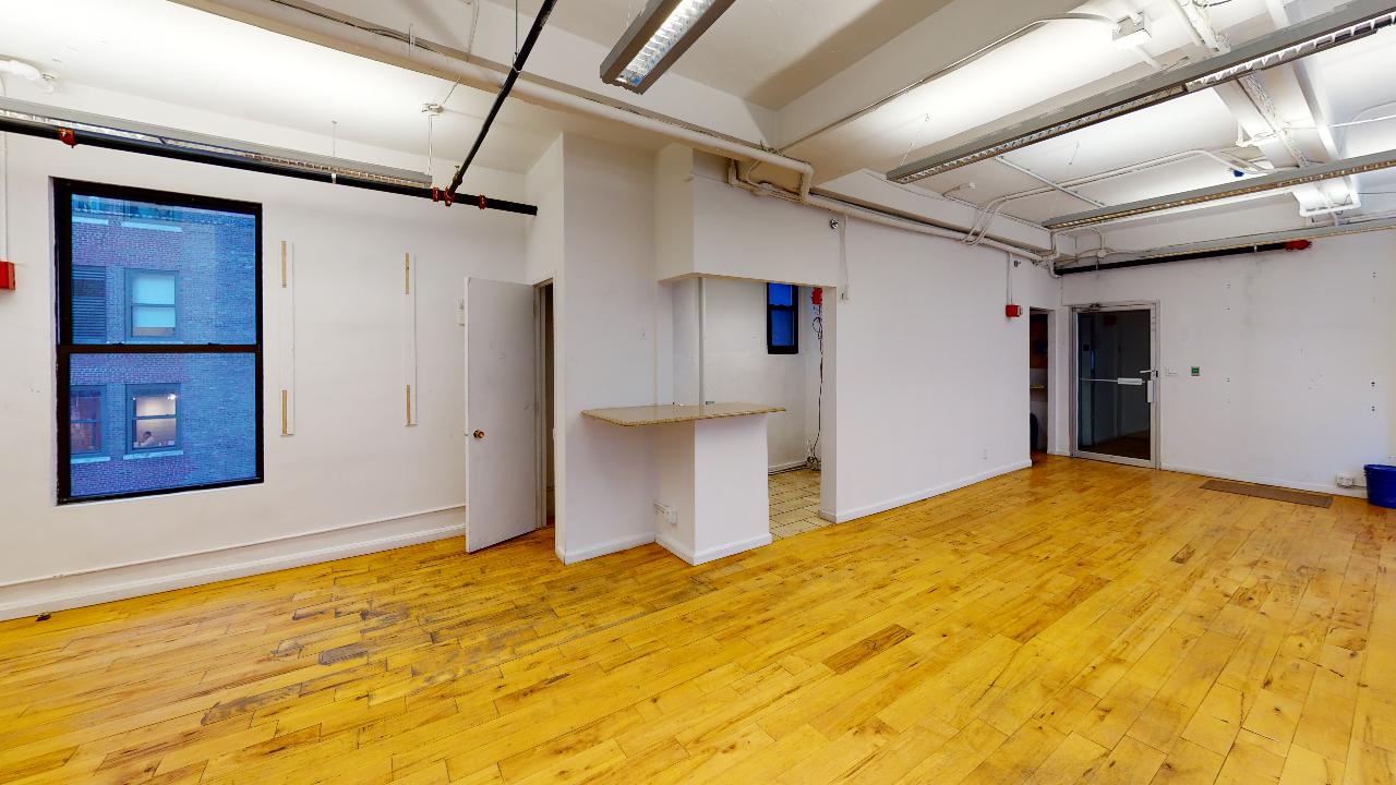 526 Seventh Avenue Office Space - Closet