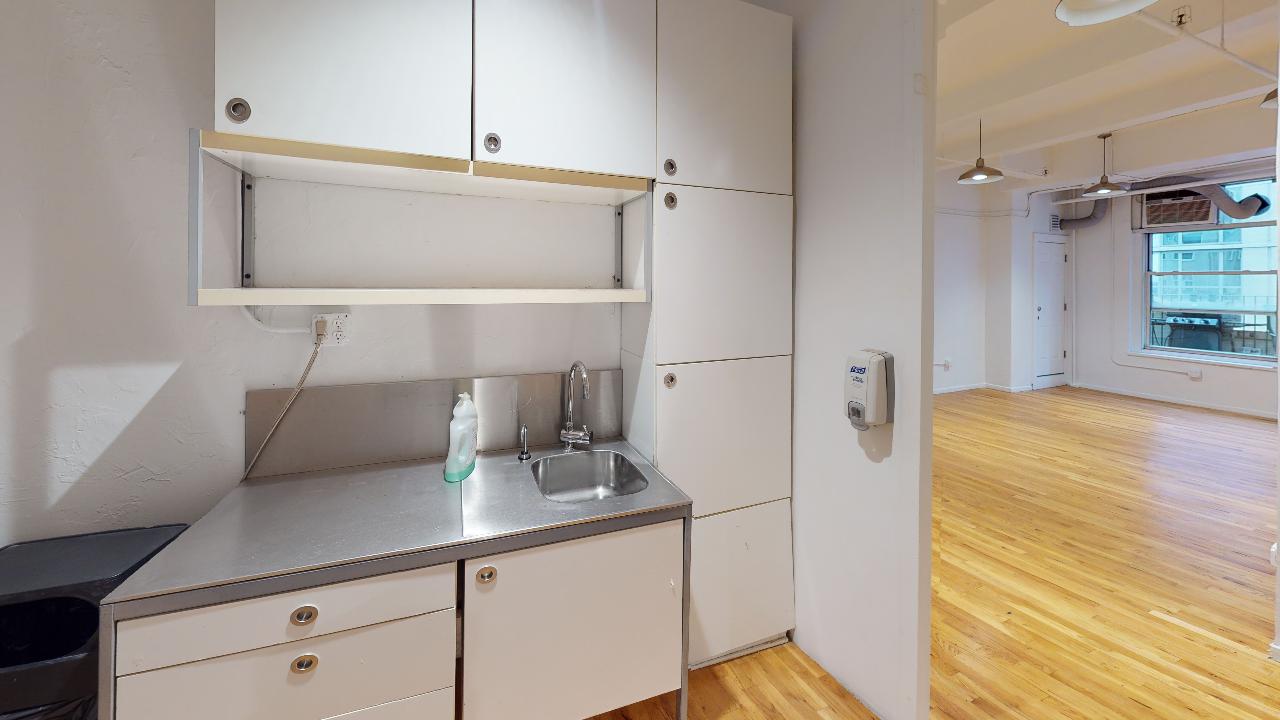 336 West 37th Street Office Space - Kitchen