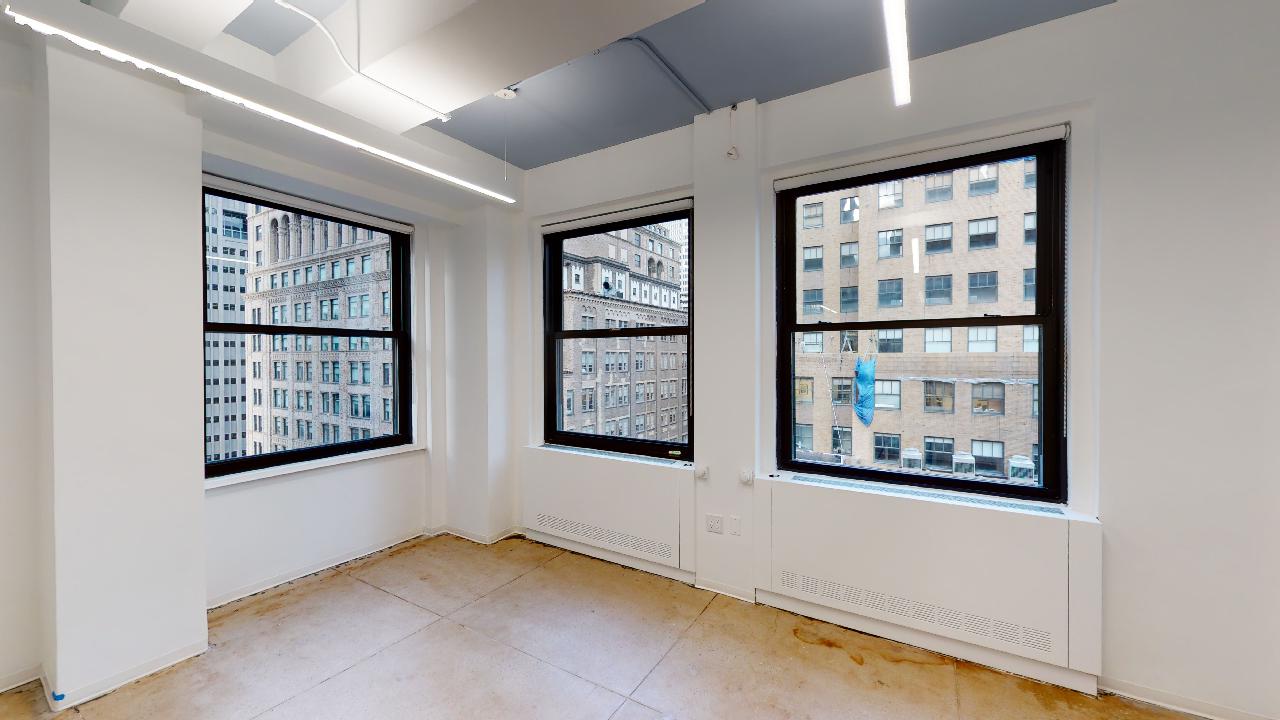 370 Lexington Avenue Office Space - Large Corner Windows