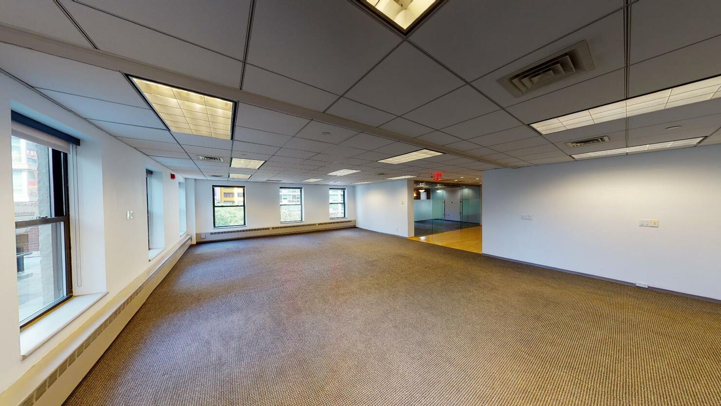 483 Tenth Avenue Office Space - Bullpen