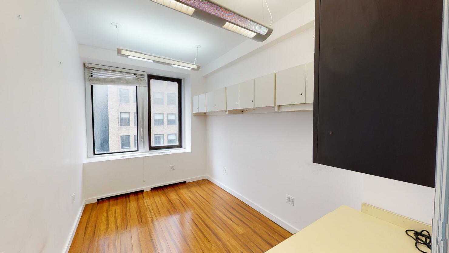 369 Lexington Avenue Office Space - Bright Windows