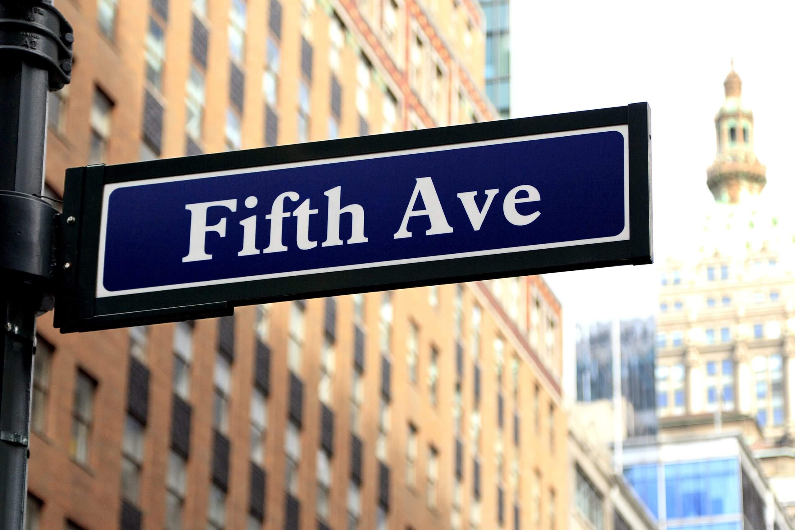 Fifth Avenue sign
